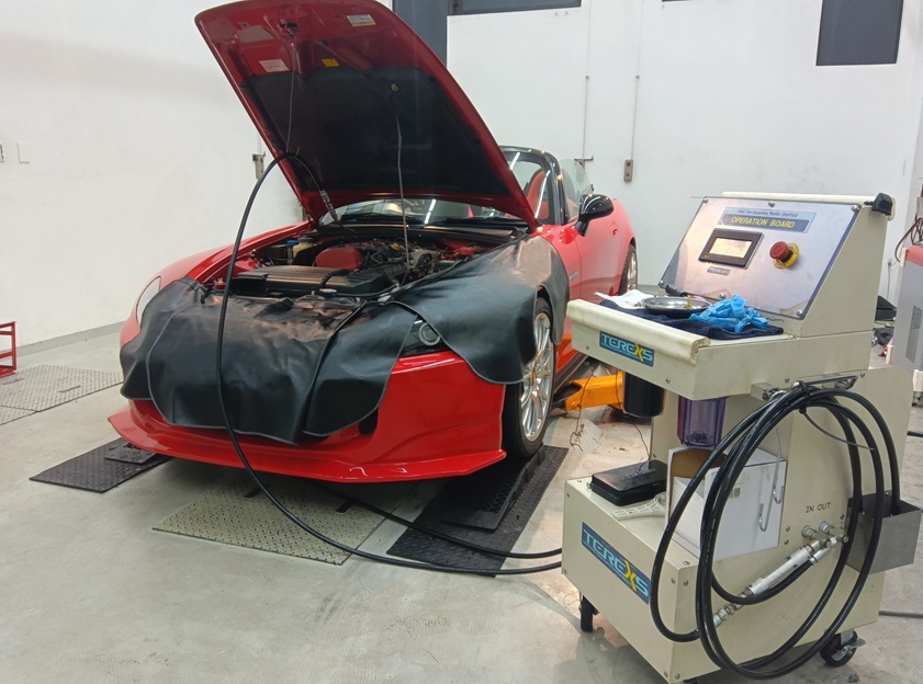 S2000 経年エンジンの内部洗浄って？ 経年で溜まったスラッジをしっかり除去して本来のVTECレスポンスを取り戻す！経年エンジンにも非常に優しい洗浄です