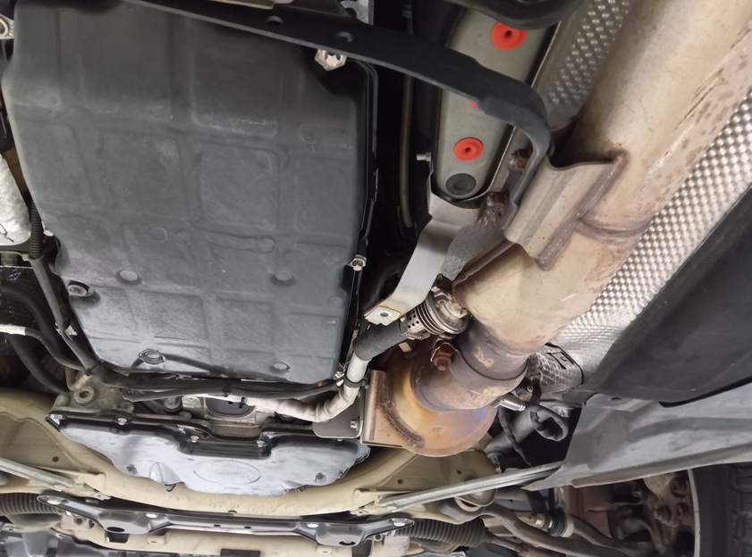 メルセデスベンツ W212 E350 ブルーテック DPF（Diesel Particulate Filter）パティキュレートフィルター詰まりって ？ エンジンチェックランプ点灯  DPFクリーニングで解消！